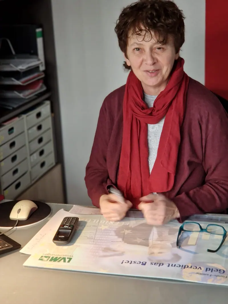 Claudia, Büro Geismar